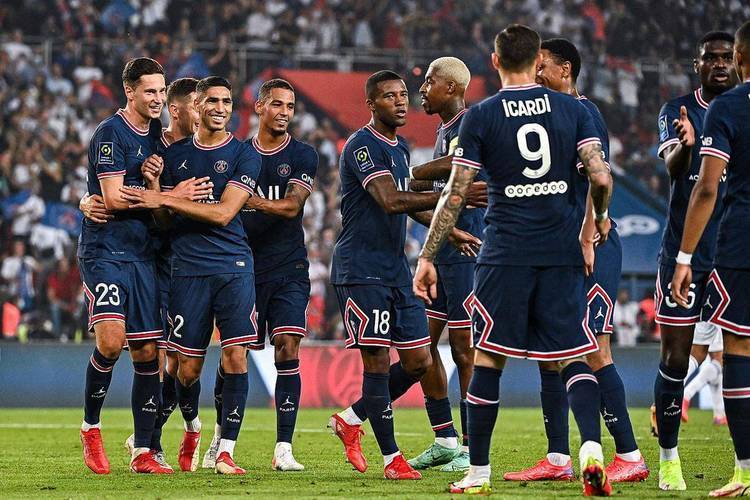 埃菲尔铁塔为进球闪烁！巴黎全城助力冲击欧冠王座